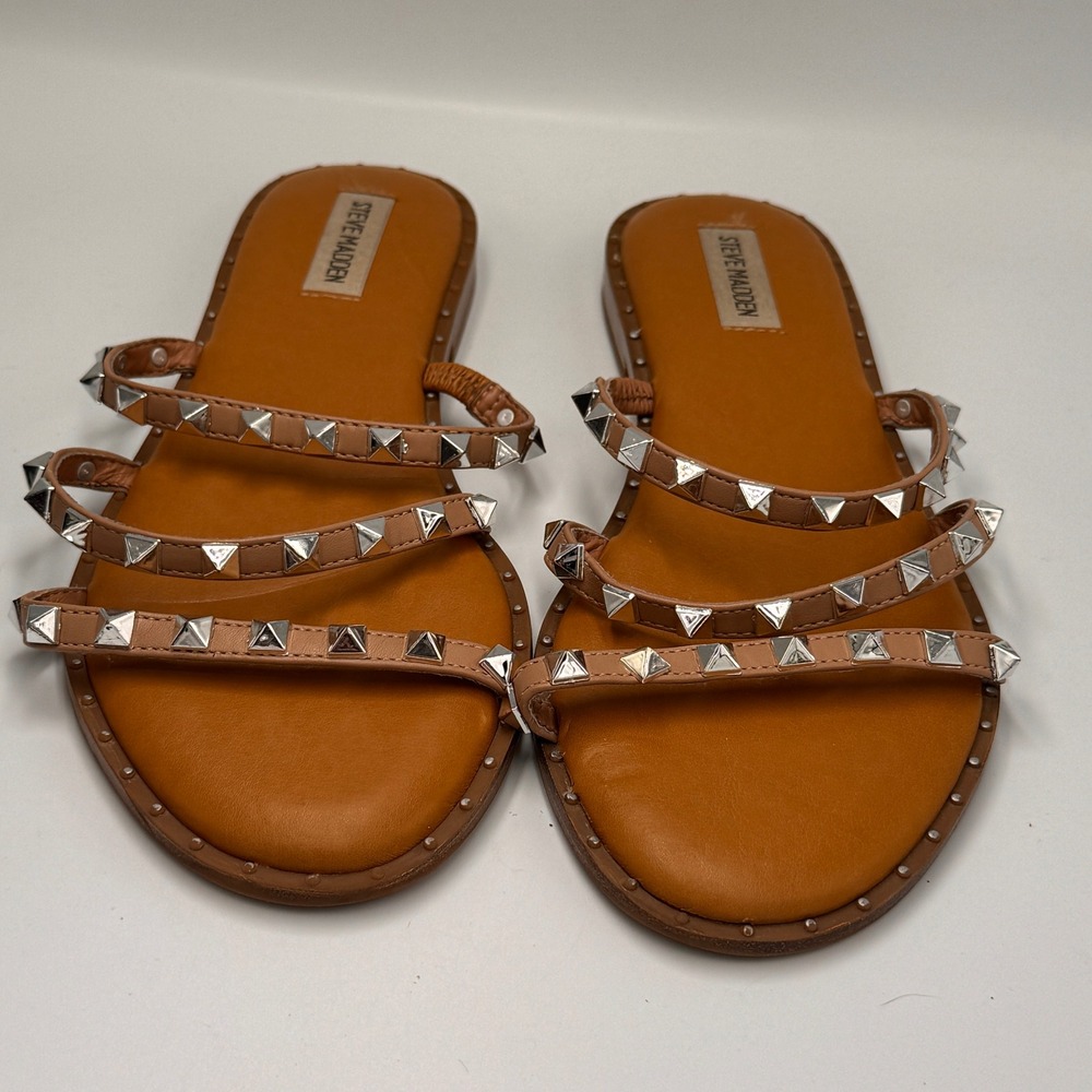 Steve Madden Skyler Tan Studded Strappy Flat Slide Sandals Silver Pyramid Studs